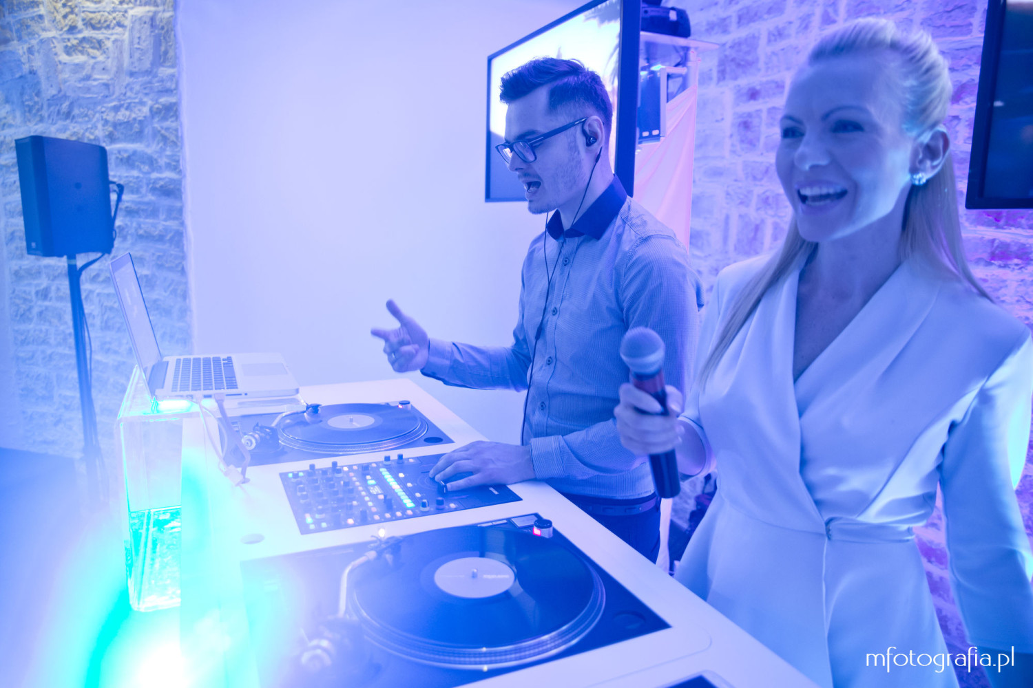 zdjęcie DJ z wesela